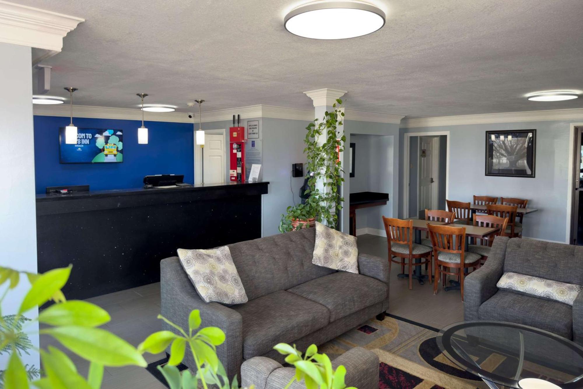 Days Inn By Wyndham Gonzales Exteriör bild